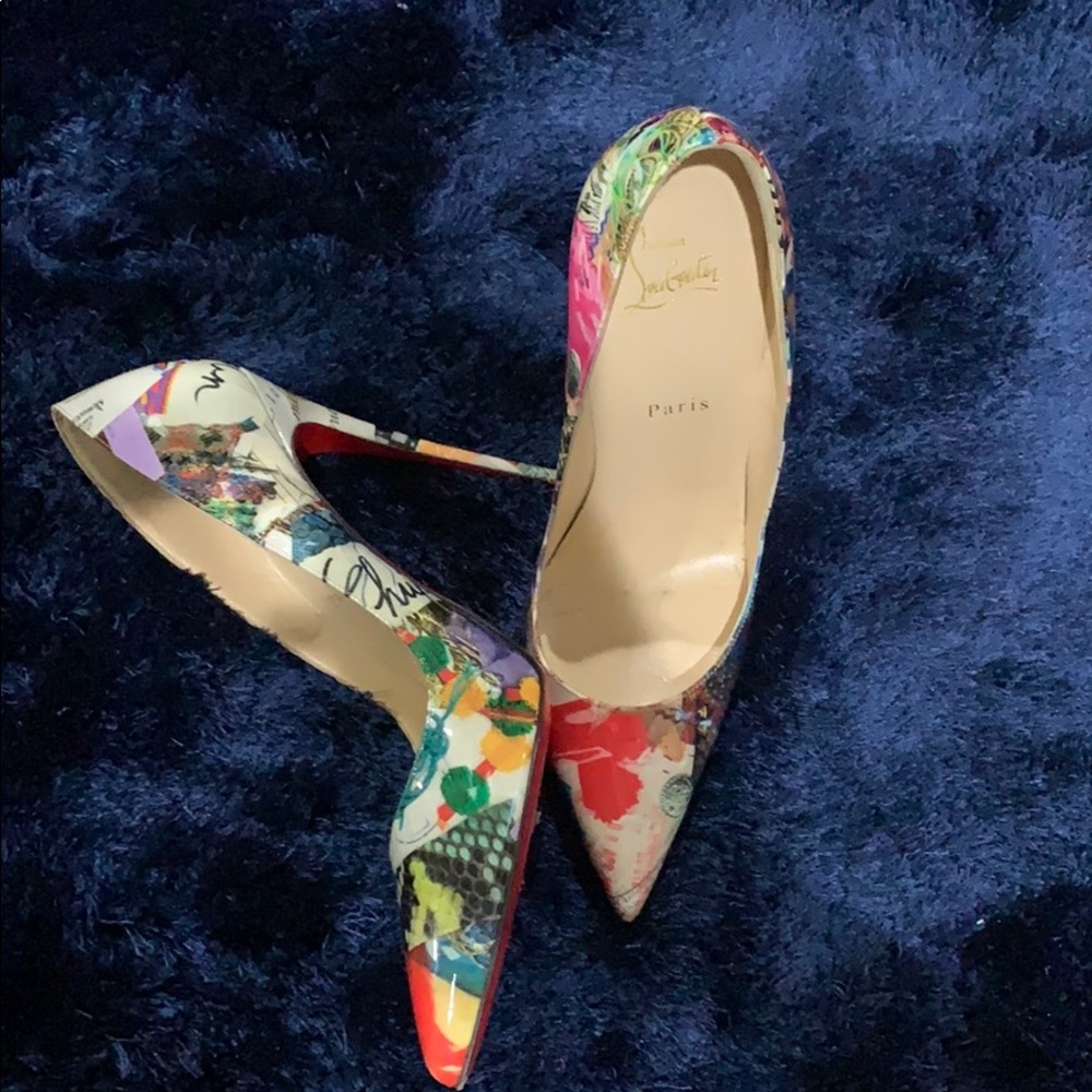 So Kates Louboutin size 41. Worn once/2 yrs ago.